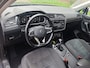 Volkswagen Tiguan 1.4 TSI eHybrid 110 KW, R-Line Business+, Navigatie, Climt, Cruise, Pano. dak.