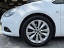 Opel Astra GTC 1.4 Turbo Sport - Navigatie / Apple CarPlay I Airco I Sport velgen I Xenon I PDC I