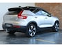 Volvo XC40 Single Motor Extended Range Ultimate 82 kWh | Semi-Electrische Wegklapbare Trekhaak | Panoramadak | 360° Parkeercamera | Parkeersensoren voor + achter | Google Infotainment | 4-Seizoenenbanden | Stoelverwarming | Stuurwielverwarming