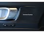Volvo XC40 Single Motor Extended Range Ultimate 82 kWh | 97% SOH | Semi-Electrische Wegklapbare Trekhaak | Panoramadak | 360° Parkeercamera | Parkeersensoren voor + achter | Google Infotainment | 4-Seizoenenbanden | Stoelverwarming | Stuurwielverwarming