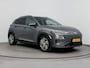 Hyundai Kona Electric EV Premium 64 kWh | SOH 95.2% | Trekhaak fietsendrager | Stoelverwarming & verkoeling | Achteruitrij camera |
