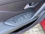 Peugeot 408 1.2 Hybrid 145 PK Automaat GT | Automaat Hybride | Luxe Alcantara & Leder Interieur met Massage | Navigatie | Full LED Verlichting | Keyless Entry | Elektrische Kofferklep | 360 Graden Camera | Dode Hoek Signalering | Stuurwielverwarming | 19" Lichtmetalen Velgen | Adaptieve Cruise Control | Climate Control |