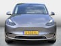 Tesla Model Y Long Range AWD 75 kWh SoH 92,1% / Originele Trekhaak / PREMIUM-Pakket / Autopilot / Panoramadak / 5X Stoelverwarming / 3 Fase /