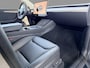 Tesla Model Y Long Range AWD 75 kWh SoH 92,1% / Originele Trekhaak / PREMIUM-Pakket / Autopilot / Panoramadak / 5X Stoelverwarming / 3 Fase /