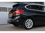 BMW 2-Serie Active Tourer 218i High Executive | Panorama dak | Trekhaak | LEER | VEEL OPTIES!
