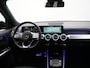 Mercedes-Benz EQB 300 4MATIC AMG Line 69,7 kWh 228pk Dealer O.H. | Camera | MBUX Widescreen Navi | Alcantara Sportstoelen Verwarmd | Sfeerverlichting | Night Pakket | Cruise Control | Virtual | DAB |