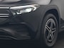 Mercedes-Benz EQB 300 4MATIC AMG Line 69,7 kWh 228pk Dealer O.H. | Camera | MBUX Widescreen Navi | Alcantara Sportstoelen Verwarmd | Sfeerverlichting | Night Pakket | Cruise Control | Virtual | DAB |