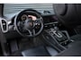Porsche Cayenne 3.0 E-Hybrid FULL BLACK / PANO-DAK / SPORT CHRONO / LUCHTVERING / TREKHAAK / NAVIGATIE/ONDERHOUDSHISTORY / CARPLAY