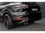 Porsche Cayenne 3.0 E-Hybrid FULL BLACK / PANO-DAK / SPORT CHRONO / LUCHTVERING / TREKHAAK / NAVIGATIE/ONDERHOUDSHISTORY / CARPLAY
