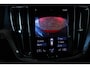 Volvo V60 2.0 B3 Business Pro | Semi Electrische Wegklapbare Trekhaak | Adaptive Cruise Control | Stoelverwarming | BLIS | Parkeersensoren voor + achter | Parkeercamera | Stuurwielverwarming | Navigatie |