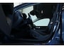 Volvo V60 2.0 B3 Business Pro | Semi Electrische Wegklapbare Trekhaak | Adaptive Cruise Control | Stoelverwarming | BLIS | Parkeersensoren voor + achter | Parkeercamera | Stuurwielverwarming | Navigatie |