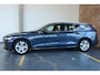 Volvo V60 2.0 B3 Business Pro | Semi Electrische Wegklapbare Trekhaak | Adaptive Cruise Control | Stoelverwarming | BLIS | Parkeersensoren voor + achter | Parkeercamera | Stuurwielverwarming | Navigatie |