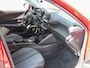 Peugeot 2008 130pk Allure Pack | 1ste eigenaar | Camera | Navigatie | Climate | LEER/Stof | 17"LMV | AUTOMAAT