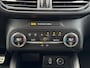 Ford Focus EcoBoost 125 pk ST-Line | Parkeersensoren | Apple Carplay & Android Auto | Privacy Glass | 17'' | B&O |