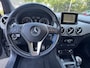 Mercedes-Benz B-klasse 180 Ambition // NAVI // PDC // TREKHAAK // BI-XENON LAMPEN // STOELVERWARMING // AIRCO //