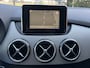Mercedes-Benz B-klasse 180 Ambition // NAVI // PDC // TREKHAAK // BI-XENON LAMPEN // STOELVERWARMING // AIRCO //
