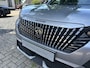 Peugeot 2008 1.2 Hybrid 145 PK Allure | Automaat Hybride | Slechts 10.800 KM Gereden | Navigatie | Keyless Entry | Climate Control | Cruise Control | Parkeersensoren V+A | LED Verlichting | Grip Control | All Season Banden | Half Lederen Bekleding | Hoge Zitpositie |