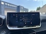 Peugeot 2008 1.2 Hybrid 145 PK Allure | Automaat Hybride | Slechts 10.800 KM Gereden | Navigatie | Keyless Entry | Climate Control | Cruise Control | Parkeersensoren V+A | LED Verlichting | Grip Control | All Season Banden | Half Lederen Bekleding | Hoge Zitpositie |