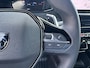 Peugeot 2008 1.2 Hybrid 145 PK Allure | Automaat Hybride | Slechts 10.800 KM Gereden | Navigatie | Keyless Entry | Climate Control | Cruise Control | Parkeersensoren V+A | LED Verlichting | Grip Control | All Season Banden | Half Lederen Bekleding | Hoge Zitpositie |