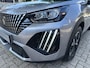 Peugeot 2008 1.2 Hybrid 145 PK Allure | Automaat Hybride | Slechts 10.800 KM Gereden | Navigatie | Keyless Entry | Climate Control | Cruise Control | Parkeersensoren V+A | LED Verlichting | Grip Control | All Season Banden | Half Lederen Bekleding | Hoge Zitpositie |