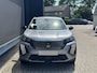 Peugeot 2008 1.2 Hybrid 145 PK Allure | Automaat Hybride | Slechts 10.800 KM Gereden | Navigatie | Keyless Entry | Climate Control | Cruise Control | Parkeersensoren V+A | LED Verlichting | Grip Control | All Season Banden | Half Lederen Bekleding | Hoge Zitpositie |