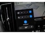 Volvo XC60 T6 Plug-in hybrid AWD Plus Black Edition | Gratis Trekhaak | Harman Kardon Audio | Head-up Display | 360 Graden Camera | Panoramadak | Lichtmetalen Velgen 21 inch | Elektrisch Verstelbare Voorstoelen | Keyless Entry | BLIS