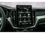 Volvo XC60 T6 Plug-in hybrid AWD Plus Black Edition | Gratis Trekhaak | Harman Kardon Audio | Head-up Display | 360 Graden Camera | Panoramadak | Lichtmetalen Velgen 21 inch | Elektrisch Verstelbare Voorstoelen | Keyless Entry | BLIS