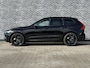 Volvo XC60 T6 Plug-in hybrid AWD Plus Black Edition | Gratis Trekhaak | Harman Kardon Audio | Head-up Display | 360 Graden Camera | Panoramadak | Lichtmetalen Velgen 21 inch | Elektrisch Verstelbare Voorstoelen | Keyless Entry | BLIS