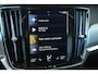 Volvo V90 T4 Business Luxury+ | Panoramadak | Electrische bedienbare voorstoel | Parkeerverwarming | Semi-Electrische Wegklapbare Trekhaak | 18'' Lichtmetalen velgen | BLIS | Dealeronderhouden |