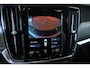 Volvo V90 T4 Business Luxury+ | Panoramadak | Electrische bedienbare voorstoel | Parkeerverwarming | Semi-Electrische Wegklapbare Trekhaak | 18'' Lichtmetalen velgen | BLIS | Dealeronderhouden |