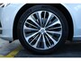 Volvo V90 T4 Business Luxury+ | Panoramadak | Electrische bedienbare voorstoel | Parkeerverwarming | Semi-Electrische Wegklapbare Trekhaak | 18'' Lichtmetalen velgen | BLIS | Dealeronderhouden |