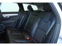Volvo V90 T4 Business Luxury+ | Panoramadak | Electrische bedienbare voorstoel | Parkeerverwarming | Semi-Electrische Wegklapbare Trekhaak | 18'' Lichtmetalen velgen | BLIS | Dealeronderhouden |