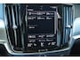 Volvo V90 T4 Business Luxury+ | Panoramadak | Electrische bedienbare voorstoel | Parkeerverwarming | Semi-Electrische Wegklapbare Trekhaak | 18'' Lichtmetalen velgen | BLIS | Dealeronderhouden |