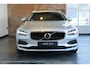 Volvo V90 T4 Business Luxury+ | Panoramadak | Electrische bedienbare voorstoel | Parkeerverwarming | Semi-Electrische Wegklapbare Trekhaak | 18'' Lichtmetalen velgen | BLIS | Dealeronderhouden |