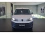 Peugeot e-Partner 136 L2 50 kWh | Climate Control | Stoelverwarming | Navigatie | Apple Carplay / Android Auto | 360 Camera | Parkeersensoren Rondom