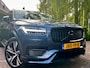 Volvo XC90 2.0 T8 Recharge AWD R-Design 7-persoons | Four-C Luchtvering | HUD | Nappa Leder | Panorama | Volvo Selekt Garantie