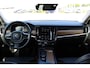 Volvo S90 T4 Business Luxury | Stoelverwarming | Dealeronderhouden | 56000KM! | Parkeersensoren voor + achter | Parkeercamera | BLIS | Keyless Entree | Climate Control |