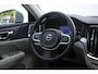 Volvo V60 B4 197PK AUT7 Core | Adaptive Cruise & Pilot Assist | Semi Elektr. Trekhaak | 18" Velgen | Google Services | BLIS | Lendesteun Verstelling | Led Koplampen | Climate Control | Park Assist achter | Vapour Grey Metallic | City Weave Textile Blond