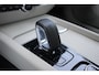 Volvo V60 B4 197PK AUT7 Core | Adaptive Cruise & Pilot Assist | Semi Elektr. Trekhaak | 18" Velgen | Google Services | BLIS | Lendesteun Verstelling | Led Koplampen | Climate Control | Park Assist achter | Vapour Grey Metallic | City Weave Textile Blond