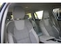 Volvo V60 B4 197PK AUT7 Core | Adaptive Cruise & Pilot Assist | Semi Elektr. Trekhaak | 18" Velgen | Google Services | BLIS | Lendesteun Verstelling | Led Koplampen | Climate Control | Park Assist achter | Vapour Grey Metallic | City Weave Textile Blond