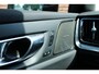 Volvo V60 2.0 T8 Plug-in hybrid AWD Plus Dark | Nappa leder met stoelventilatie en massage stoelen | Electrische stoelverstelling met geheugen | Stoel en stuurwielverwarming | Stoelverwarming achterbank | Verwarmbare voorruit | 360 Camera | Full Led koplampen |Harman Kardon premium audio | 19 inch LM velgen |
