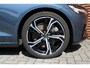 Volvo V60 2.0 T8 Plug-in hybrid AWD Plus Dark | Nappa leder met stoelventilatie en massage stoelen | Electrische stoelverstelling met geheugen | Stoel en stuurwielverwarming | Stoelverwarming achterbank | Verwarmbare voorruit | 360 Camera | Full Led koplampen |Harman Kardon premium audio | 19 inch LM velgen |