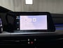 Volkswagen Golf 1.0 eTSI DSG Life Sfeerverlichting Virtual Cockpit Navigatie Parkeersensoren
