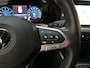 Volkswagen Golf 1.0 eTSI DSG Life Sfeerverlichting Virtual Cockpit Navigatie Parkeersensoren