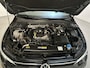Volkswagen Golf 1.0 eTSI DSG Life Sfeerverlichting Virtual Cockpit Navigatie Parkeersensoren