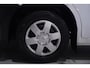 Nissan Interstar 2.3 DCi 163 pk Bakwagen met Laadklep Navi, Airco Apple Carplay, Dakspoiler, Cruise Control, LxBxH 408x205x220 cm