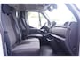 Renault Master 2.3 DCi 163 pk Bakwagen met Laadklep Navi, Airco Apple Carplay, Dakspoiler, Cruise Control, LxBxH 408x205x220 cm