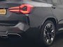 BMW X3 M iX3 Sport 80 kWh 286pk Dealer O.H | Trekhaak Af Fabriek | Panodak | Laser LED | Head Up | Adaptive Cruise | 360 Camera | Lederen Sportstoelen Memory & Verwarmd | Harman / Kardon | Pilot Assist | Keyless | Blis | Apple Carplay | Navigatie | Virtual | DAB |