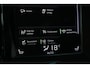 Volvo XC40 T4 Momentum | Stoelverwarming | Keyless Entree | Parkeercamera | Parkeersensoren voor + achter | Volvo on Call | Dealer Onderhouden | Navigatie | Half Lederen Bekleding | Elektrisch bedienbare achterklep