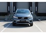 Volvo XC40 T4 Momentum | Stoelverwarming | Keyless Entree | Parkeercamera | Parkeersensoren voor + achter | Volvo on Call | Dealer Onderhouden | Navigatie | Half Lederen Bekleding | Elektrisch bedienbare achterklep